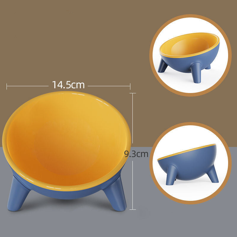 Set a stylish and comfortable table for your cat!