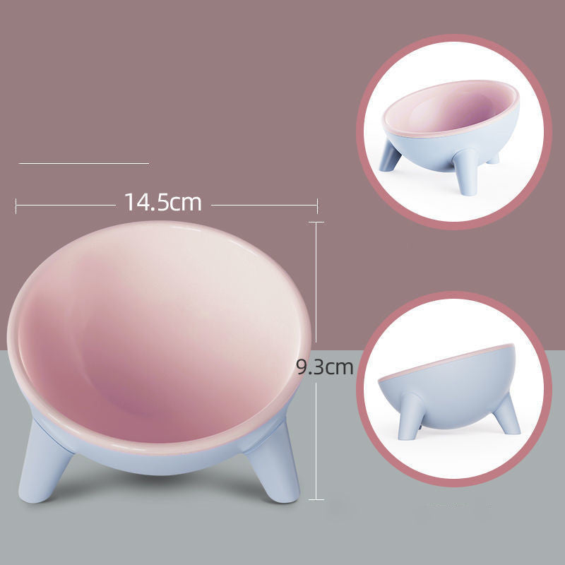 Set a stylish and comfortable table for your cat!