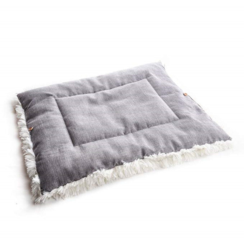 A Soft Bed That Will Pamper Your Cat's Dreams