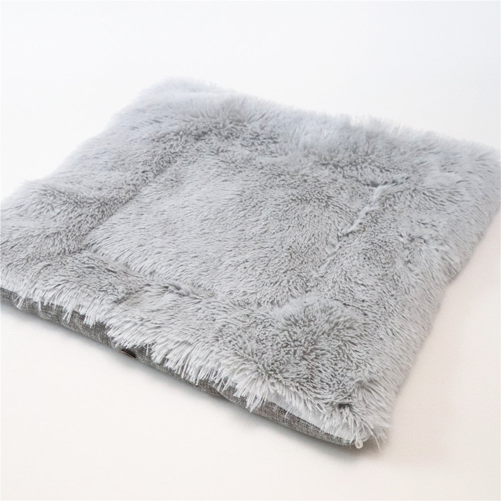 A Soft Bed That Will Pamper Your Cat's Dreams