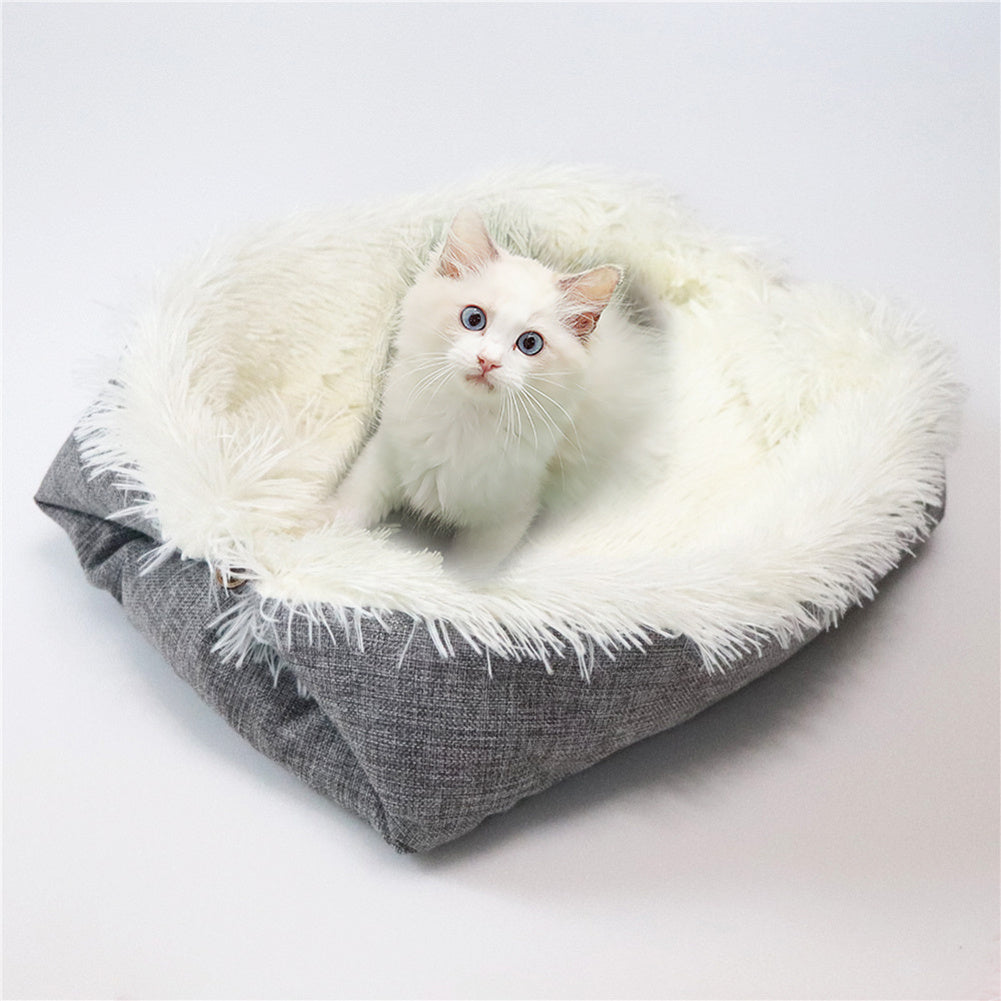 A Soft Bed That Will Pamper Your Cat's Dreams