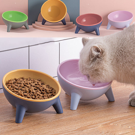 Set a stylish and comfortable table for your cat!