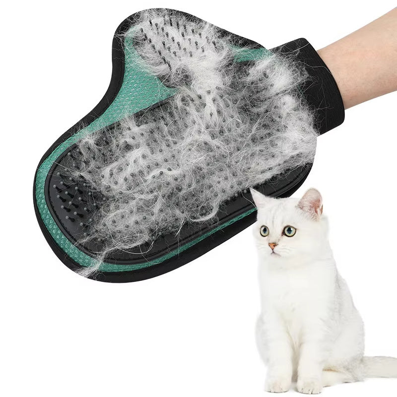 Your cat will love it! Relaxing Hair Collection and Massage Glove
