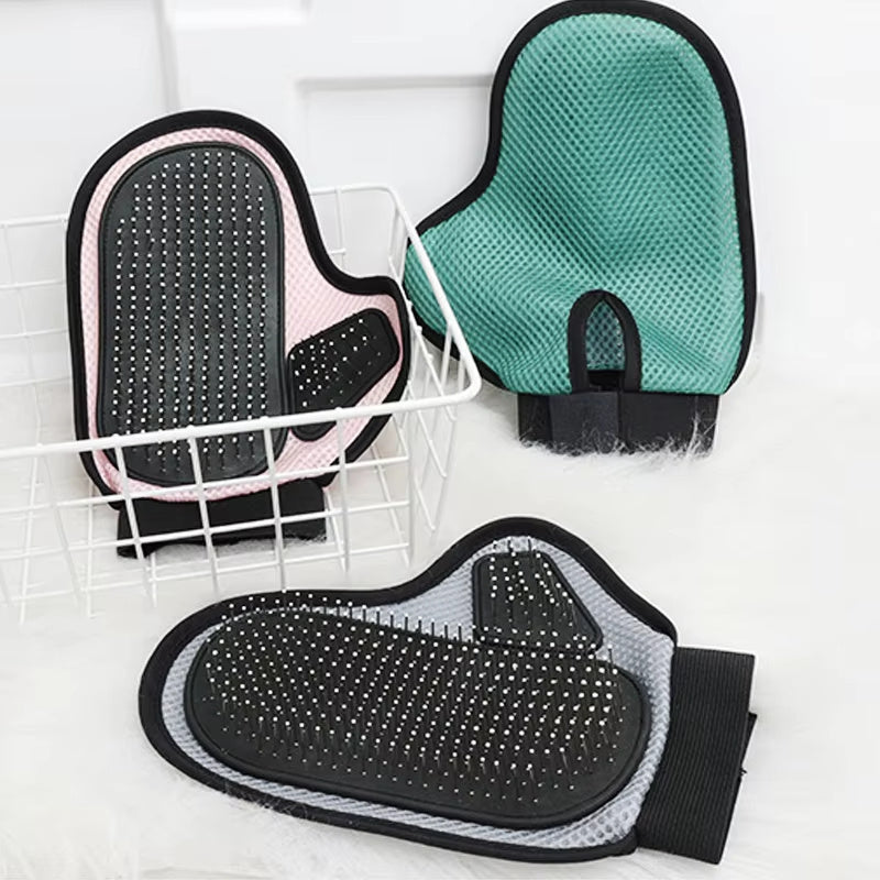 Your cat will love it! Relaxing Hair Collection and Massage Glove