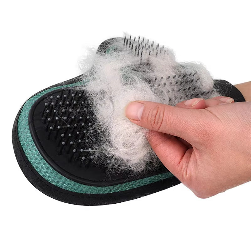 Your cat will love it! Relaxing Hair Collection and Massage Glove